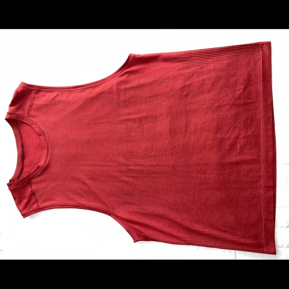 Men’s Lululemon muscle tank